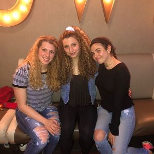 Meet your Posher, Leia